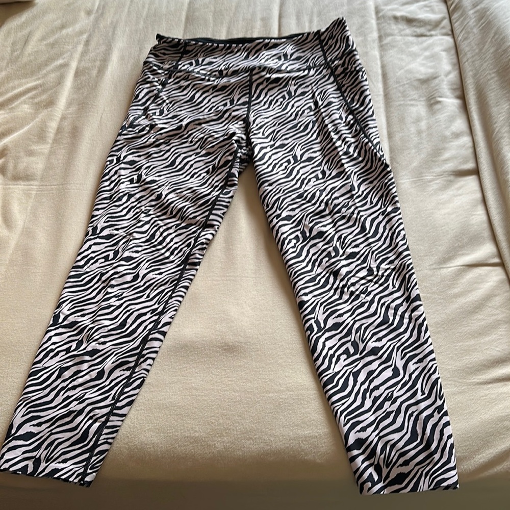 VS zebra print leggings
